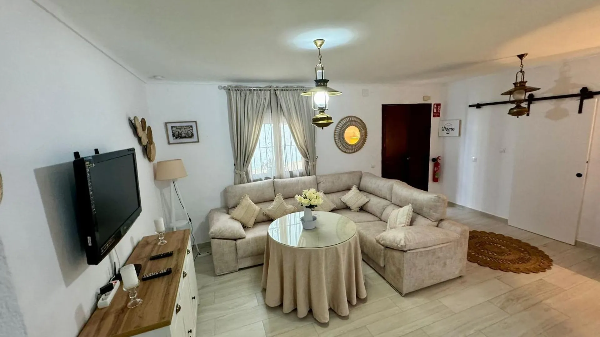 La Casa De Mis Padres Villa Juzcar Holiday home